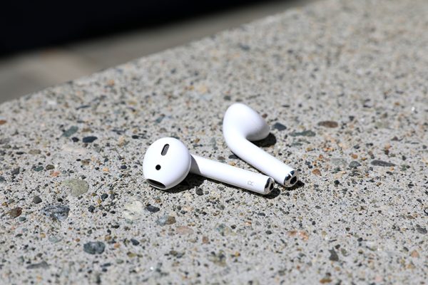 AirPods (2nd Generation) Wireless Ear Buds